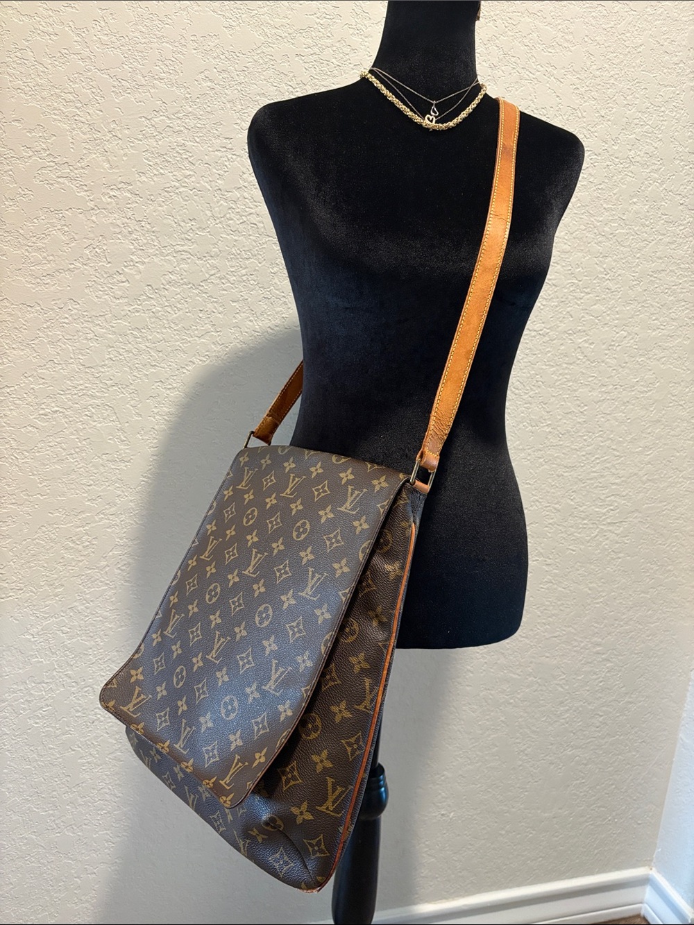 Louis Vuitton Brown Monogram Crossbody Messenger Bag with Tan Strap